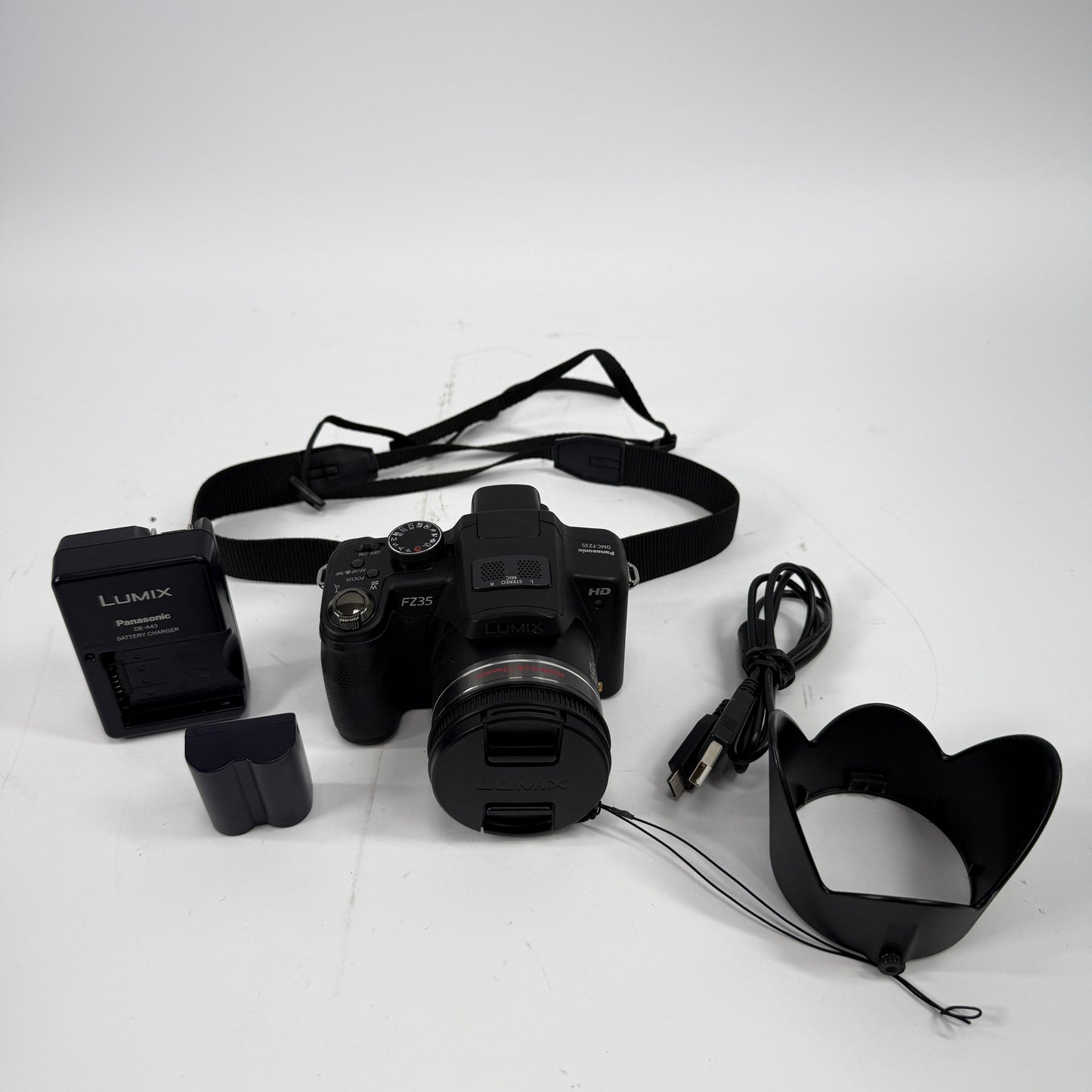 Panasonic Lumix Fz35 DMC-FZ35 12.0MP Digital Camera