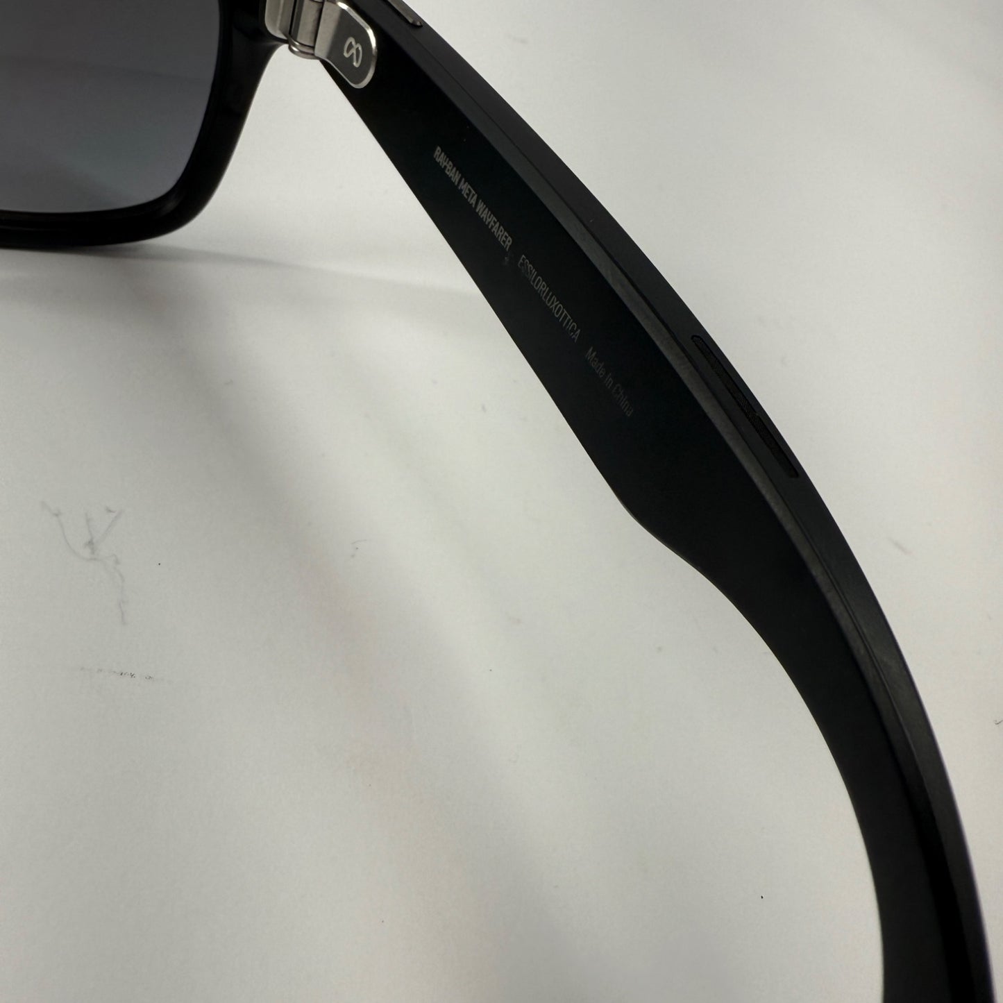 Meta Wayfarer Smart Glasses RW4006