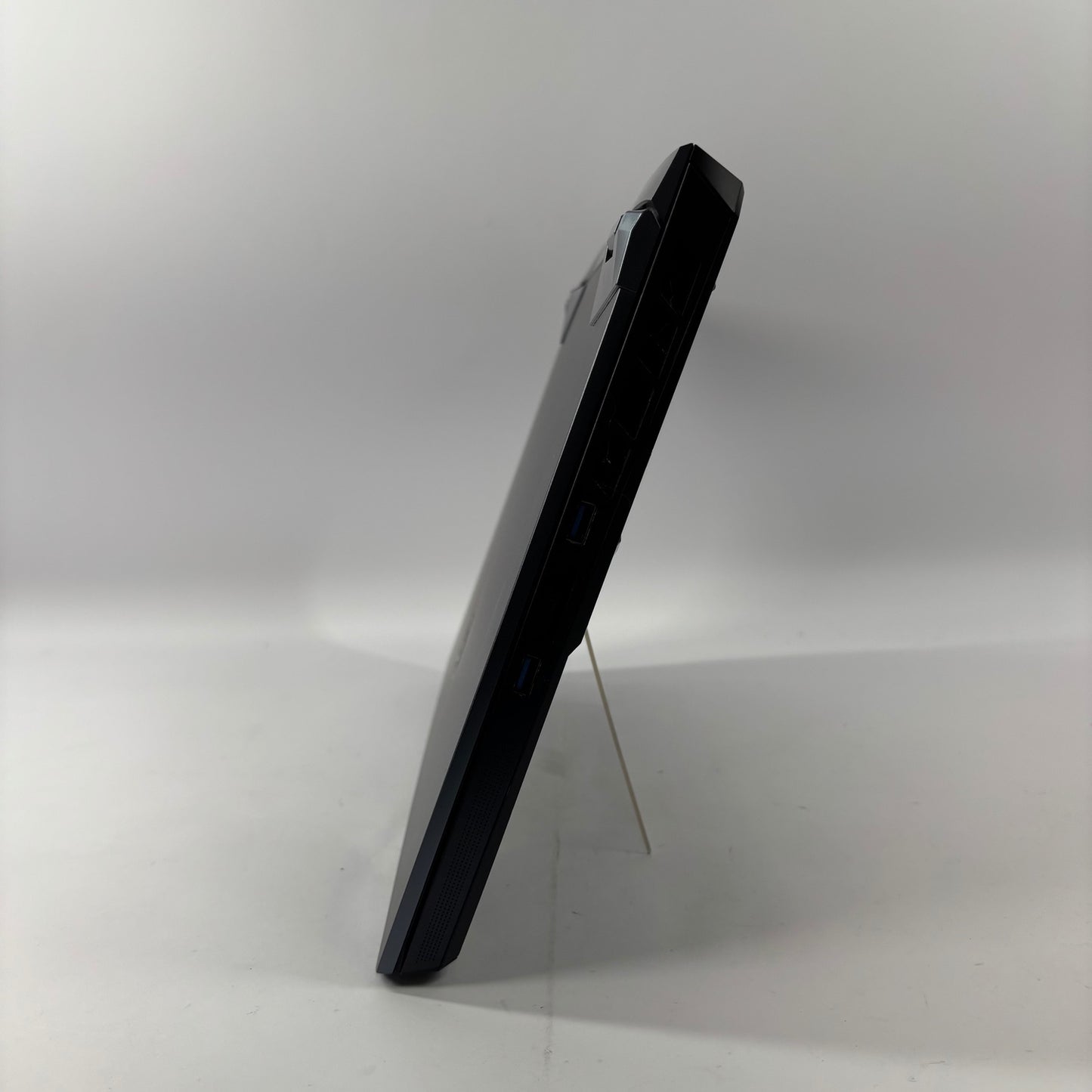 MSI Raider GE76 MS-17K4 17.3" i7-12700H 2.7GHz 16GB RAM 1TB SSD GeForce RTX 3060