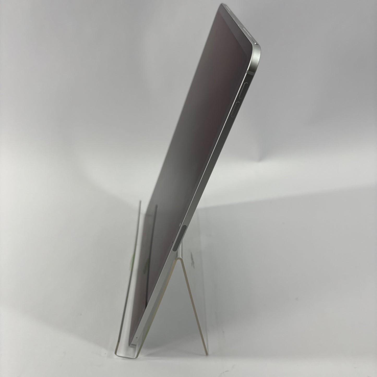 Factory Unlocked Apple iPad Pro 13" M5 2TB Silver ME8N4LL/A