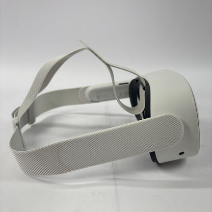 Meta Quest 3S 64GB VR System P97 No silicone cover