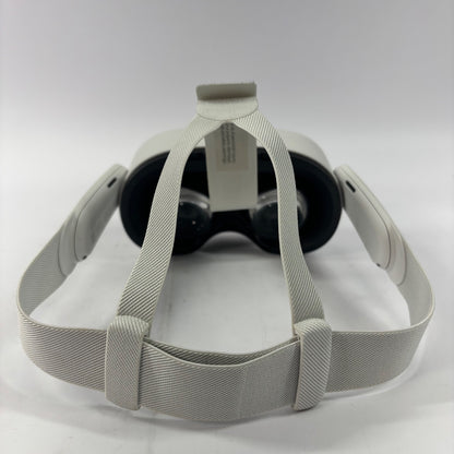 Meta Quest 3S 64GB VR System P97 No silicone cover