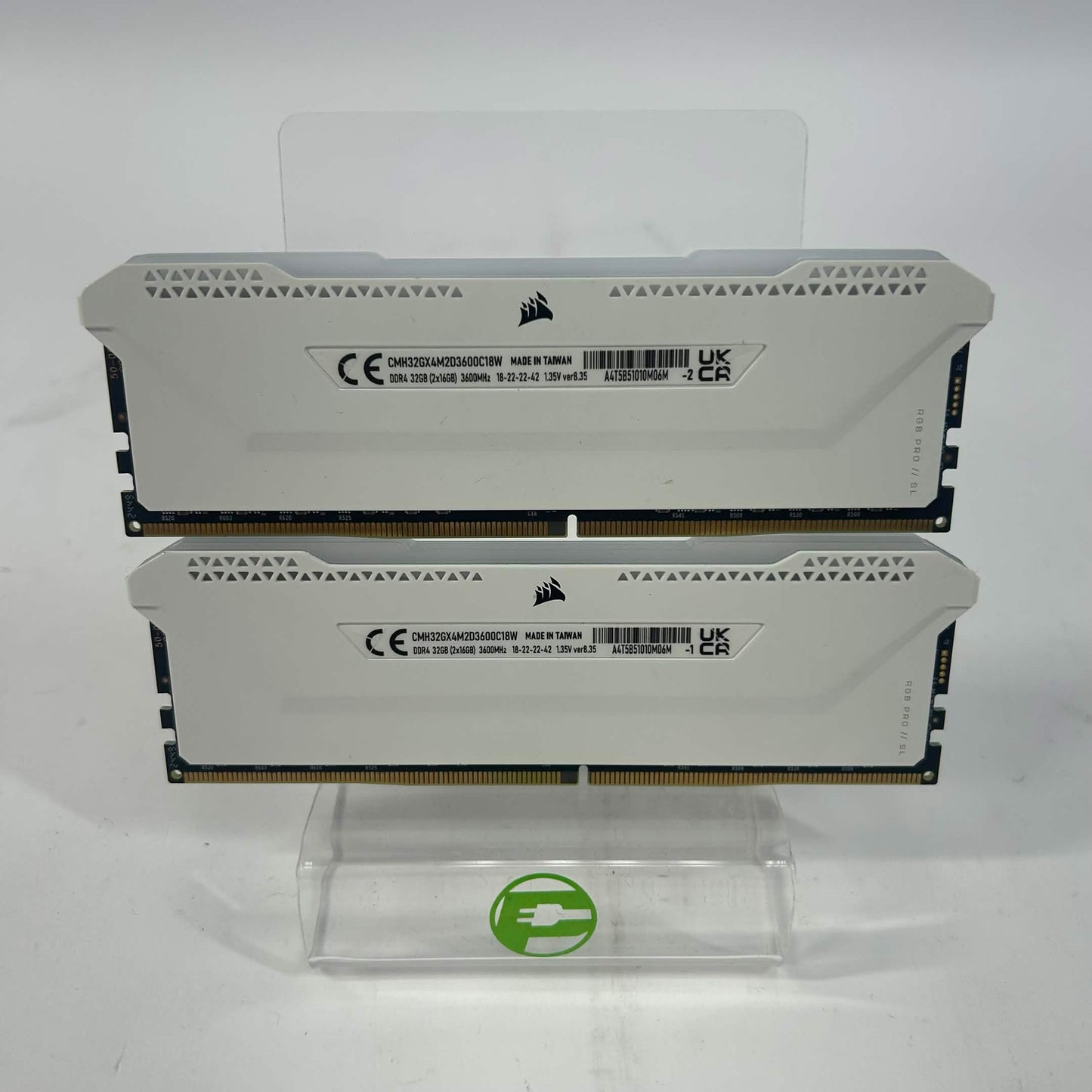 Corsair Vengeance RGB Pro 32GB (2x16GB) RAM DDR4 3600MHz CMH32GX4M2D3600C18W