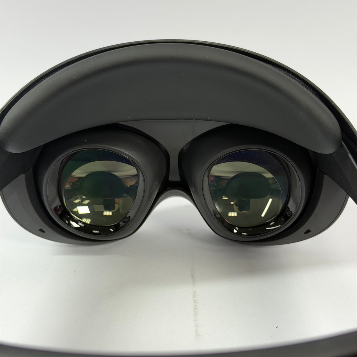 Meta Quest Pro 256GB Standalone All-in-One VR Headset DK94EC